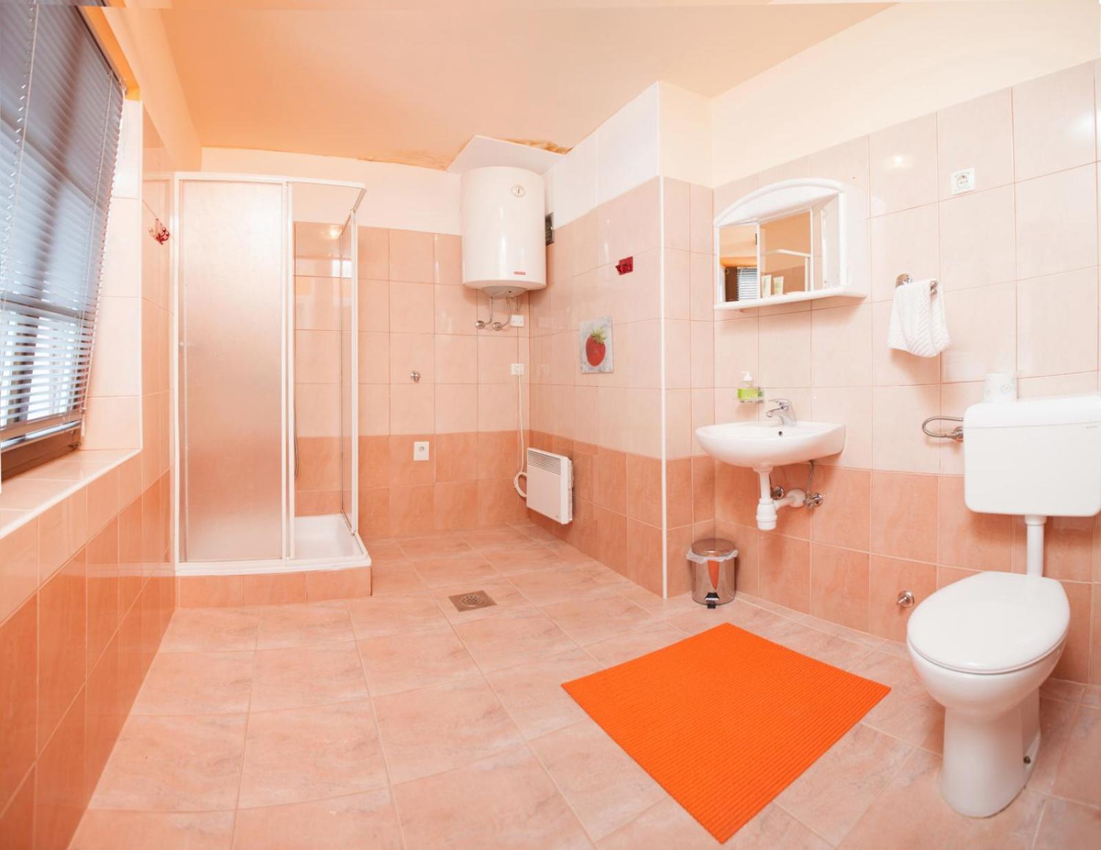 Apartma Na Starem Placu Идрия Екстериор снимка