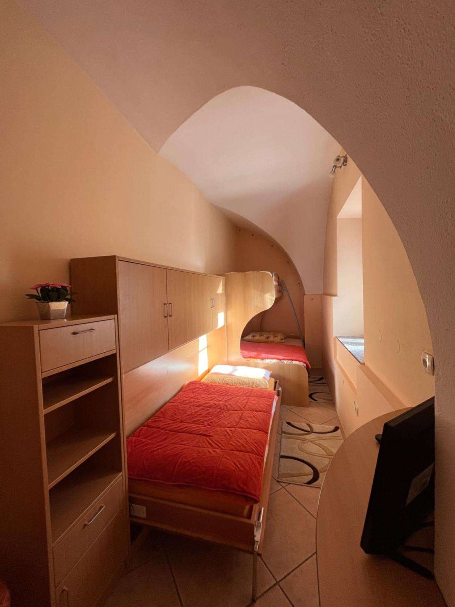 Apartma Na Starem Placu Идрия Екстериор снимка
